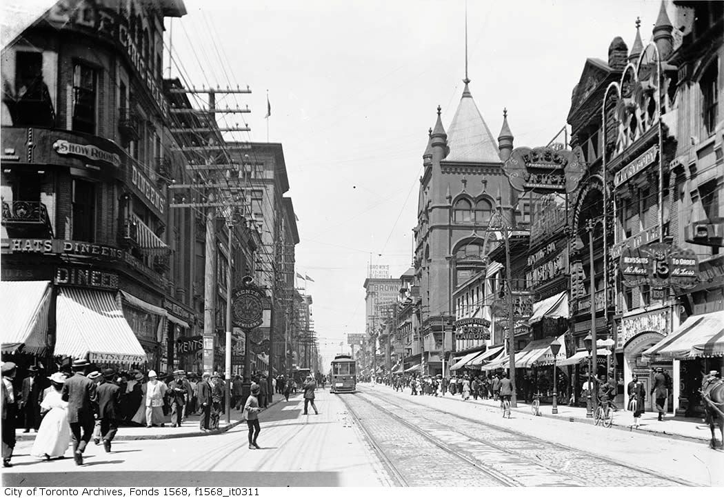 1903_Yonge_Street_at_Temperance_Tor.jpg