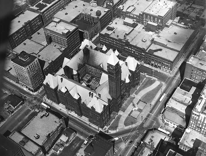 Aerial_view_of_old_city_hall_Toront.jpg
