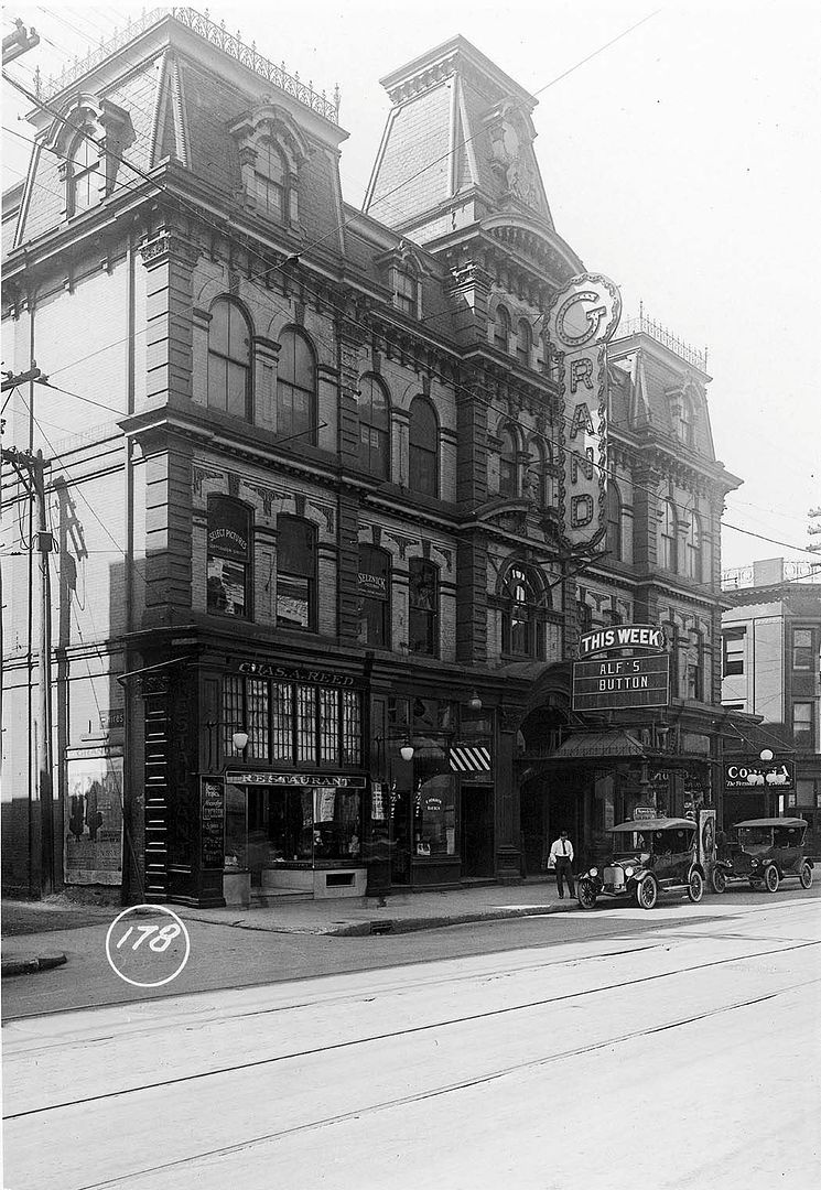 Grand_Opera_House_in_1913.jpg