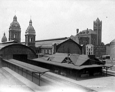 Original_Union_Station_1890-1901-1.jpg
