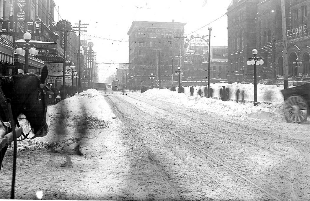 Snow_on_Bay_Street_1924-1.jpg