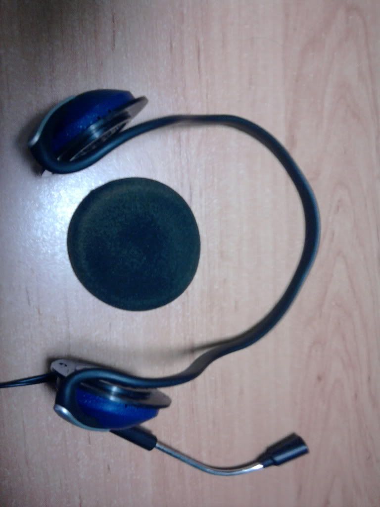 AE cho mình hỏi chỗ bán miếng mút gắn vô headfone ở tpHCM