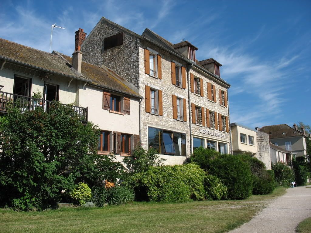 The hotel my mother and I stayed at it in Moret while visiting my brother The hotel my mother and I stayed at it in Moret while visiting my brother