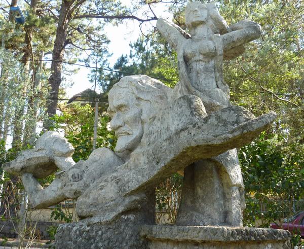 Vườn tượng Phạm văn Hạng