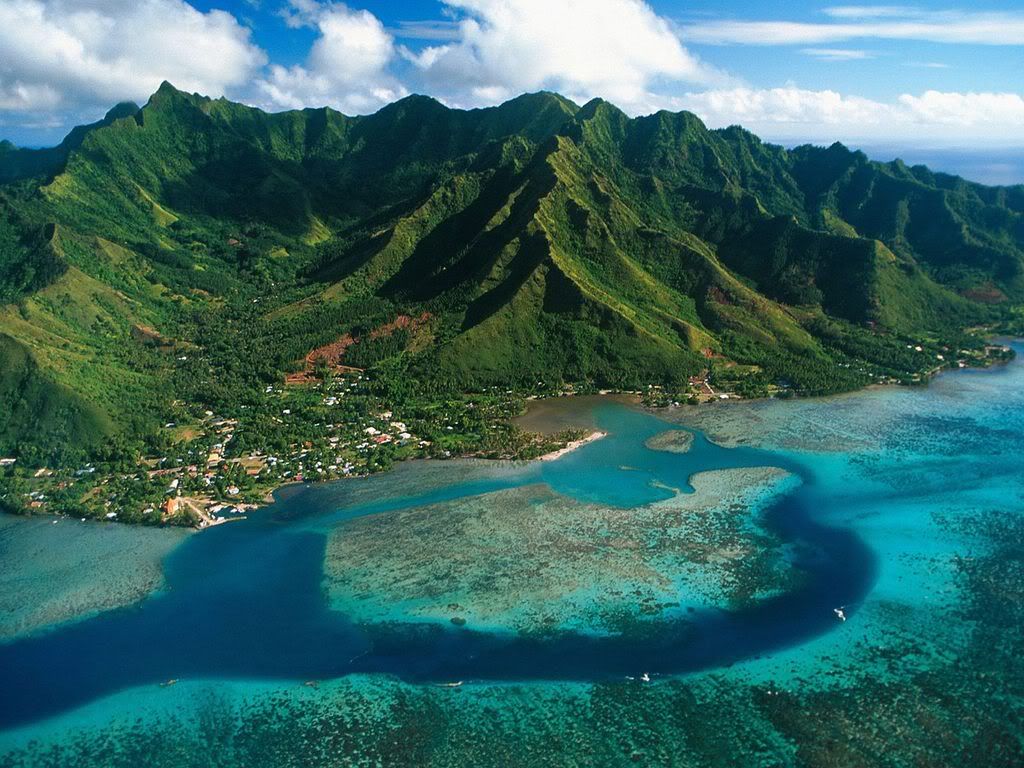 AerialViewofMooreaIslandFrenchPolyn.jpg