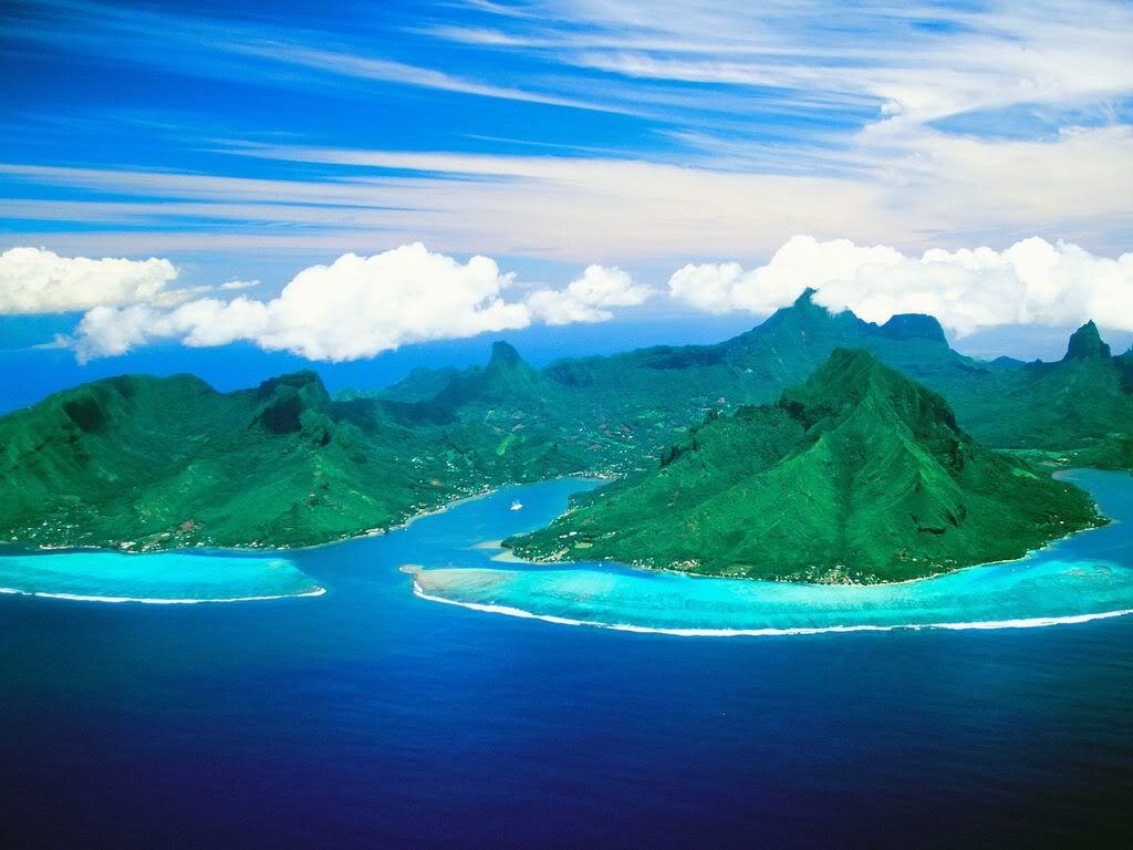 CooksBayandOpunohuBayMooreaIslandFr.jpg