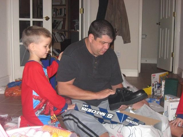 Christmas,opening presents