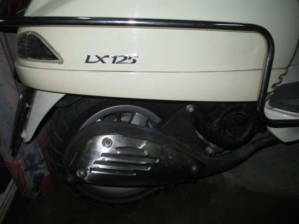 Bán Piaggio Vespa LX 125 màu trắng - 1