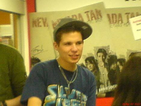 1987887-6426011.jpg picture by MartiKaulitz