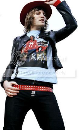 https://i200.photobucket.com/albums/aa55/cherry-ness/NoelFielding.jpg