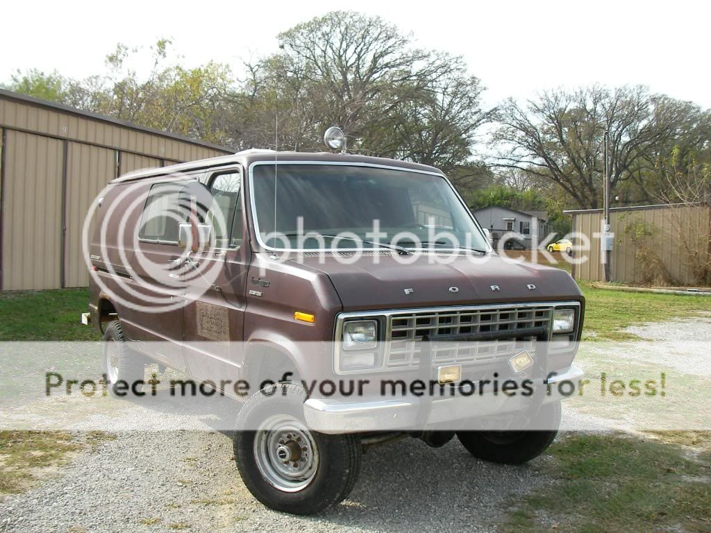 1976 Ford quadravan #7